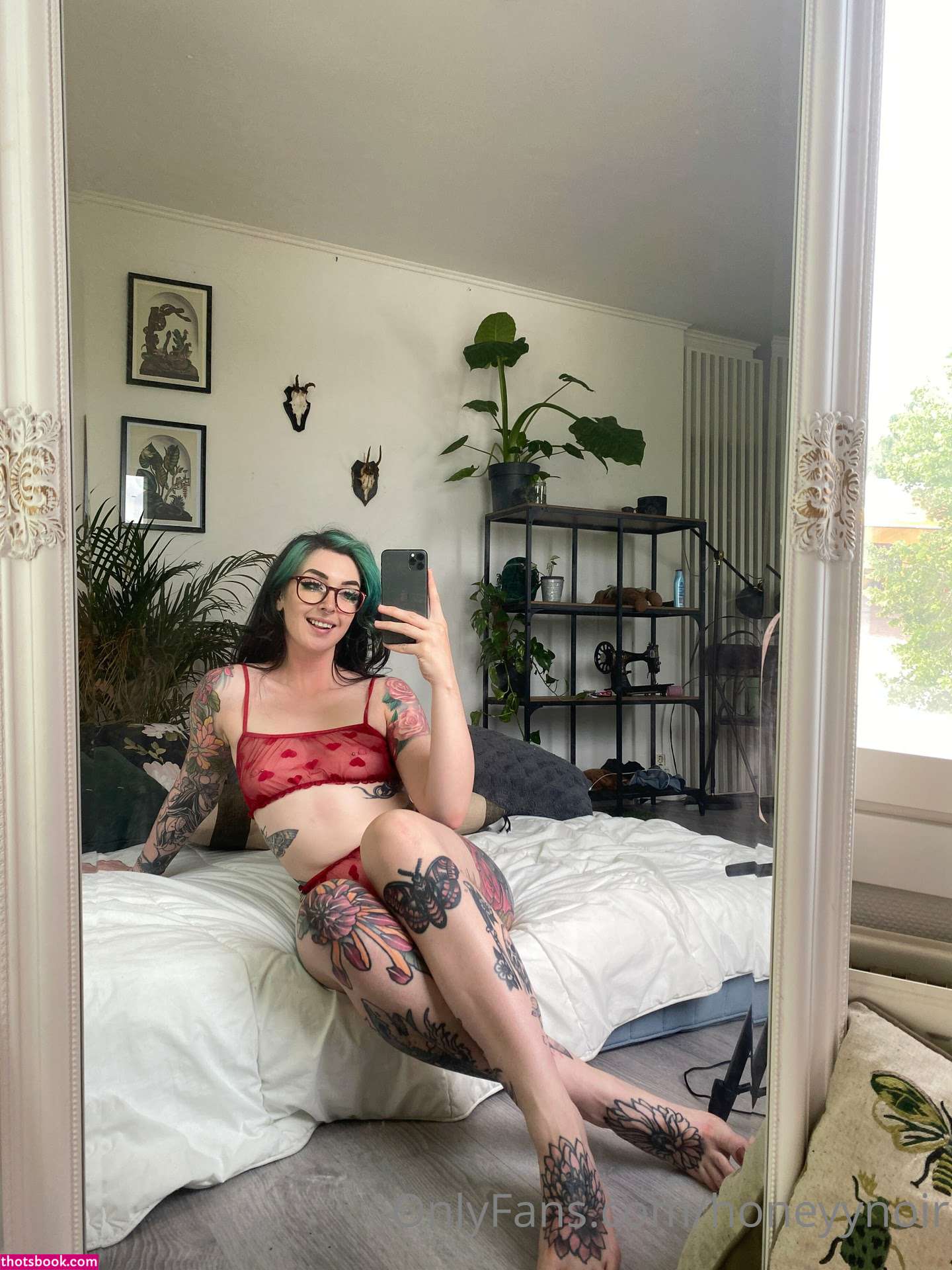 Honeyy Noir Photo #167