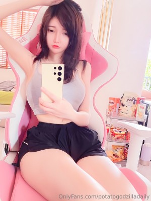 Potatogodzilla Photo #240