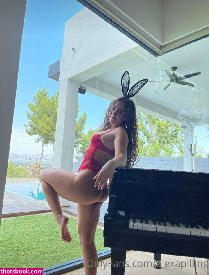 Alexa Pilling Photo #100