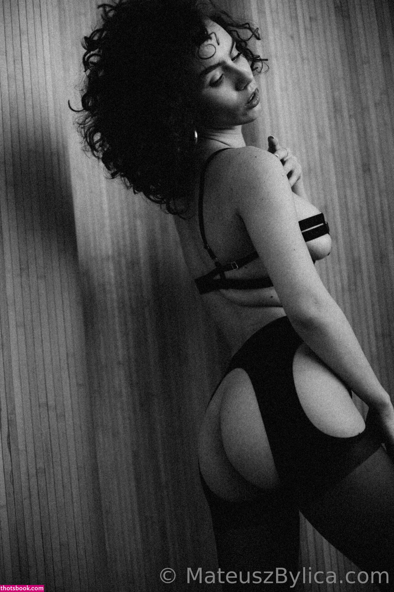 curlywiktoria Photo #79