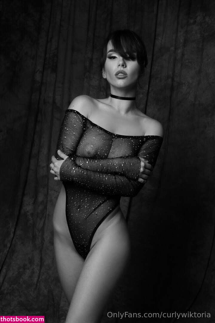 curlywiktoria Photo #123