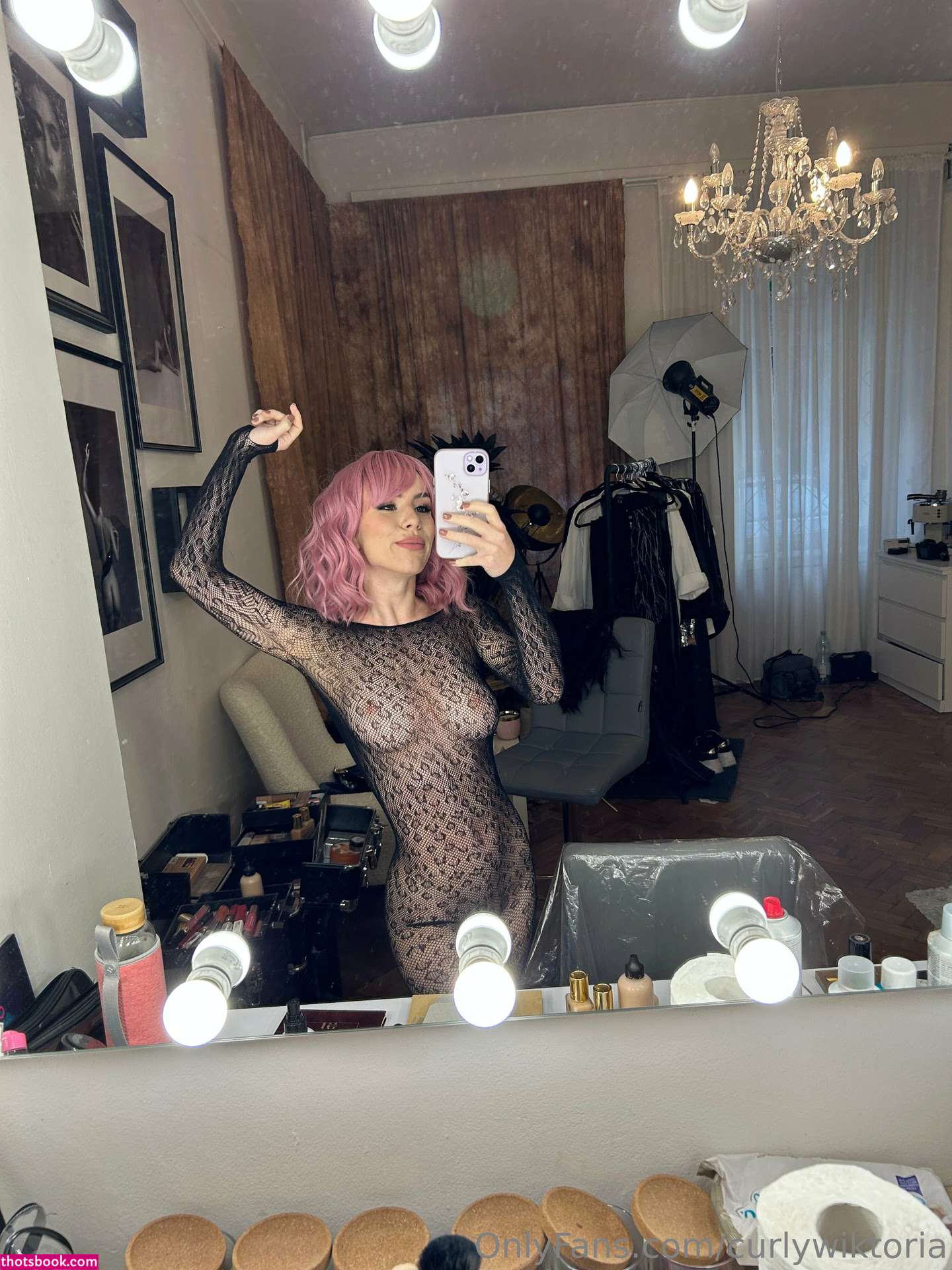 curlywiktoria Photo #126