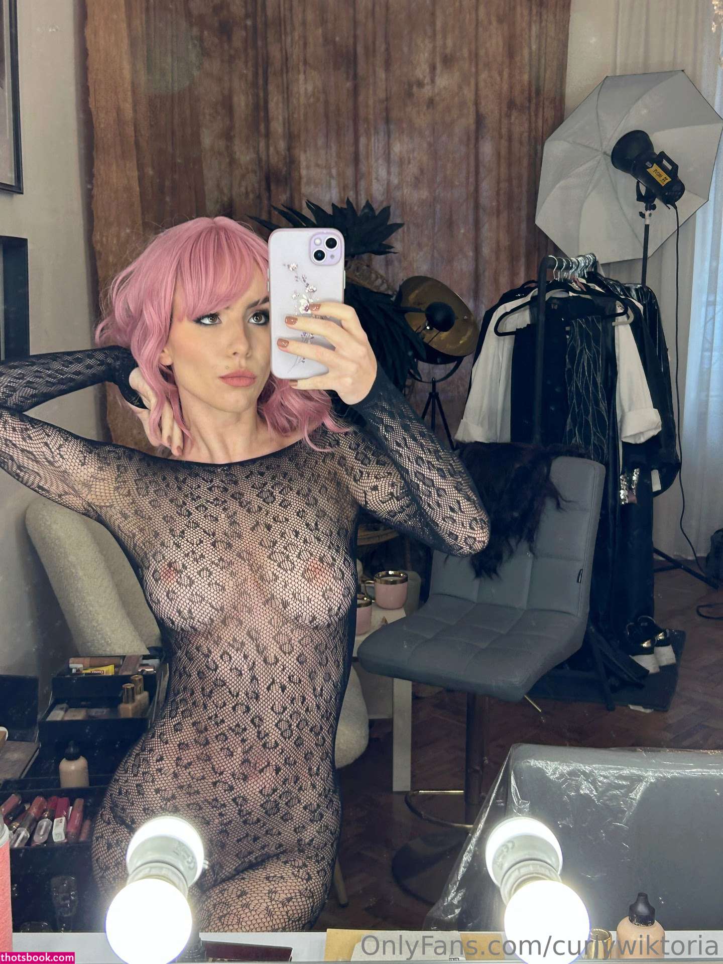 curlywiktoria Photo #127