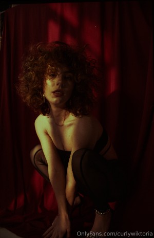 curlywiktoria Photo #137