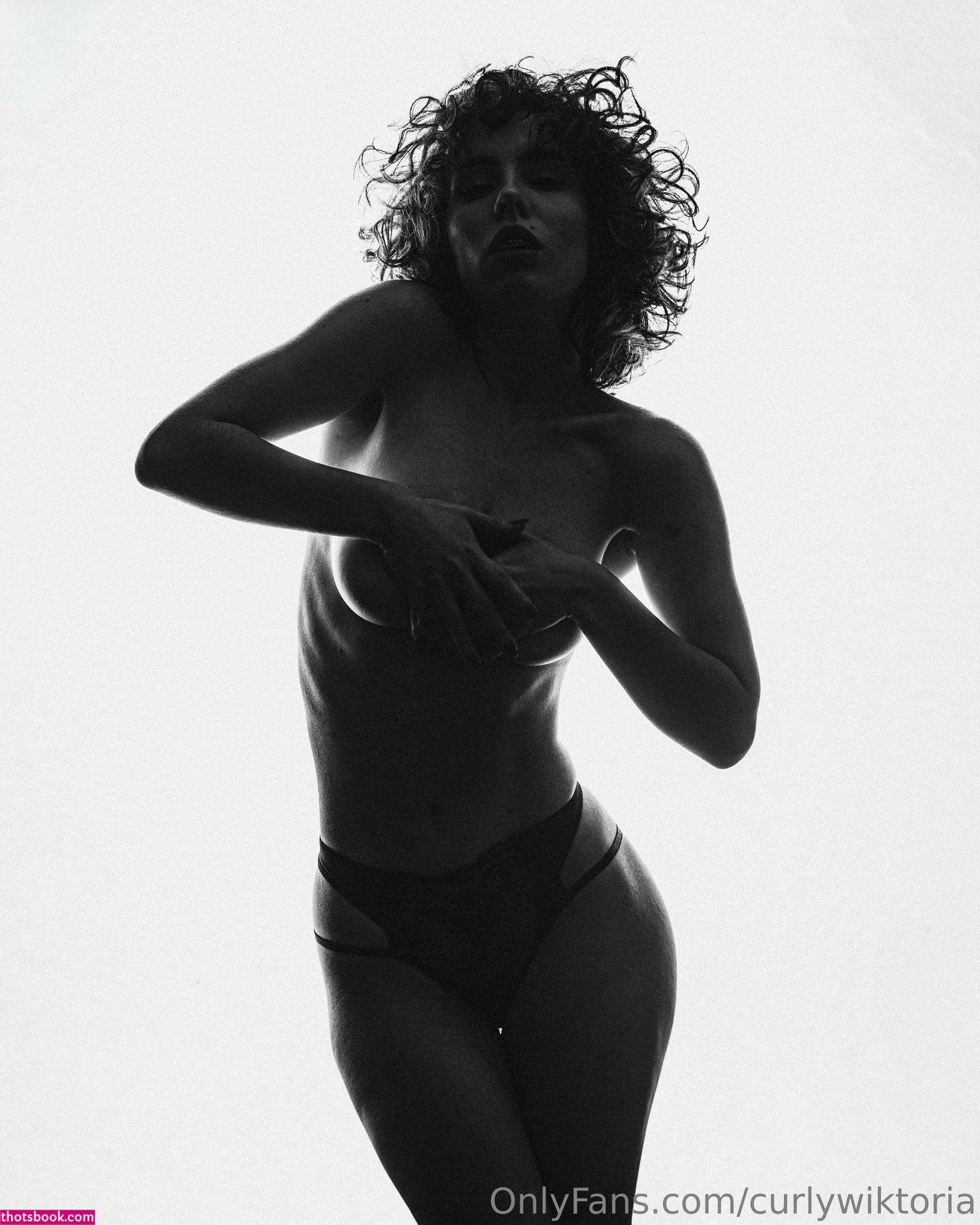 curlywiktoria Photo #189