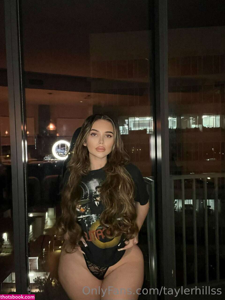 Tayler Hills Photo #582