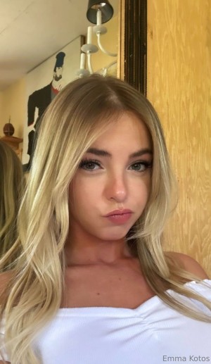 Emma Kotos Photo #232