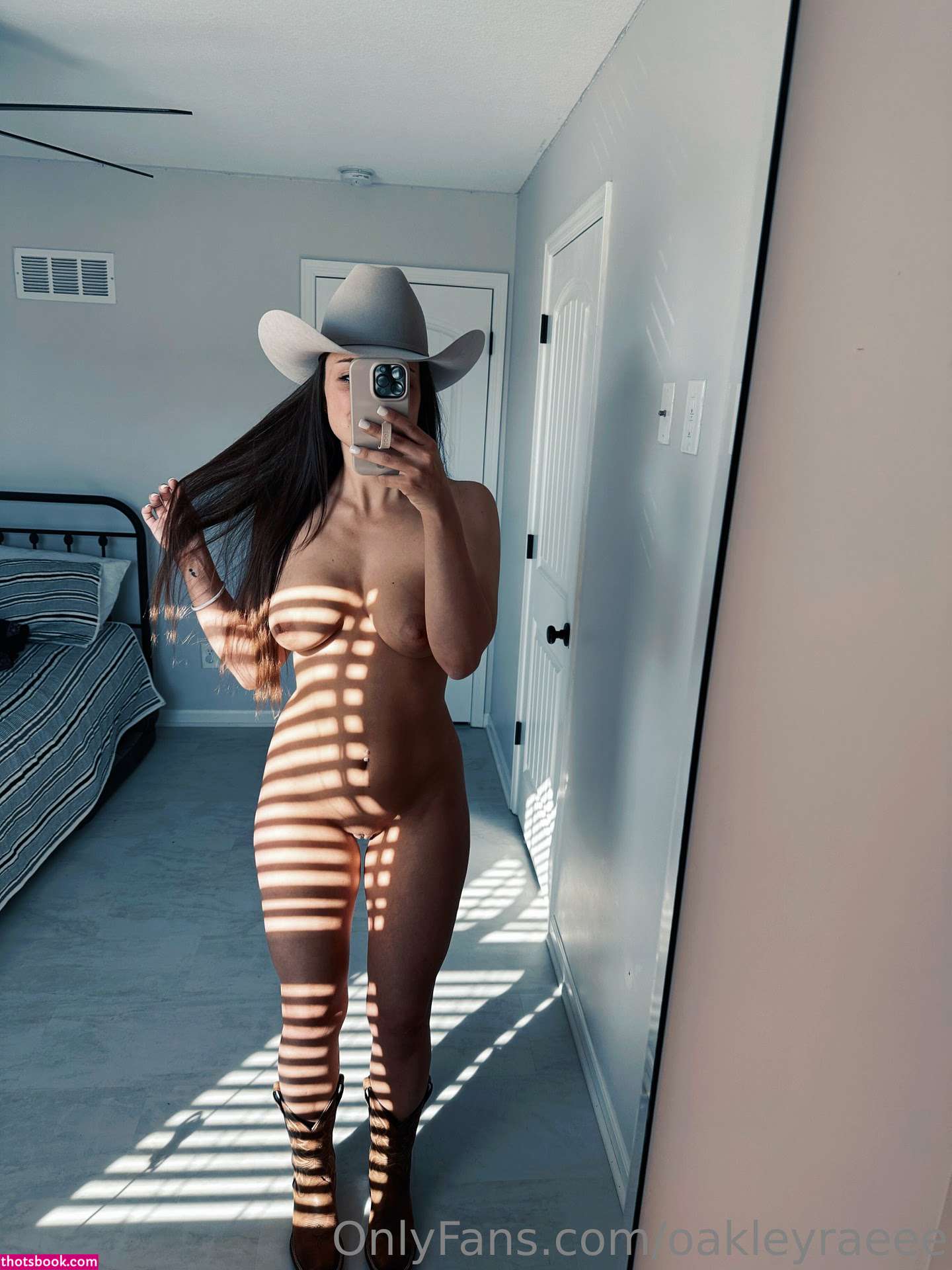 Oakley Rae Photo #94