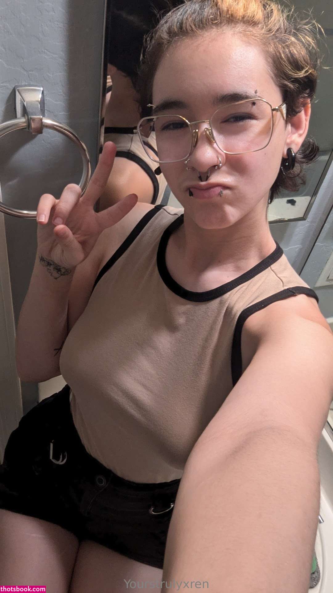 Yourstrulyxren Photo #87