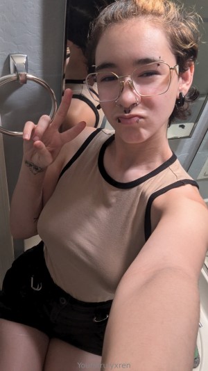 Yourstrulyxren Photo #87