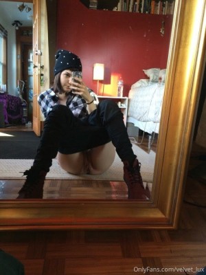 Velvet Lux Photo #19
