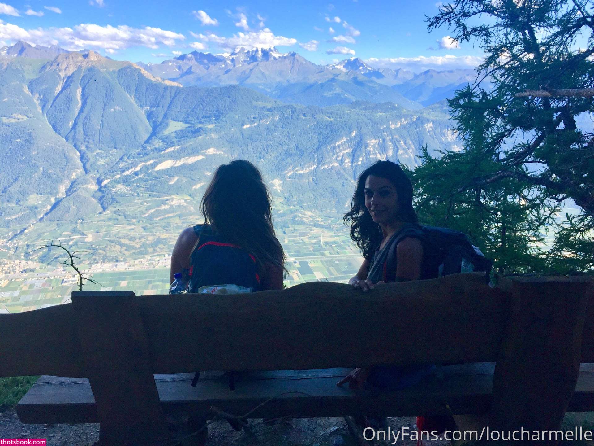 Lou Charmelle Photo #20