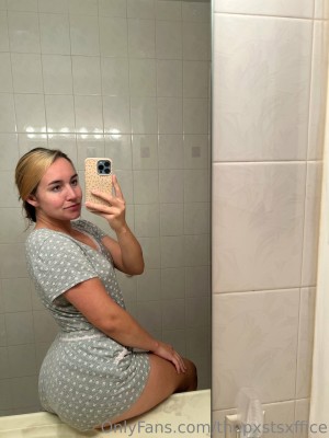 Erin Postsoffice Photo #124