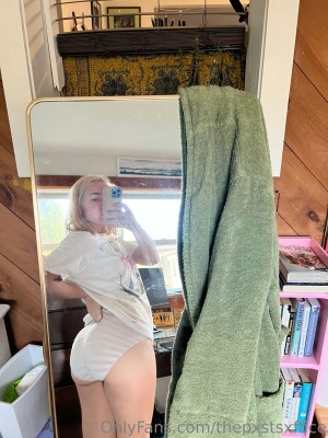 Erin Postsoffice Photo #137