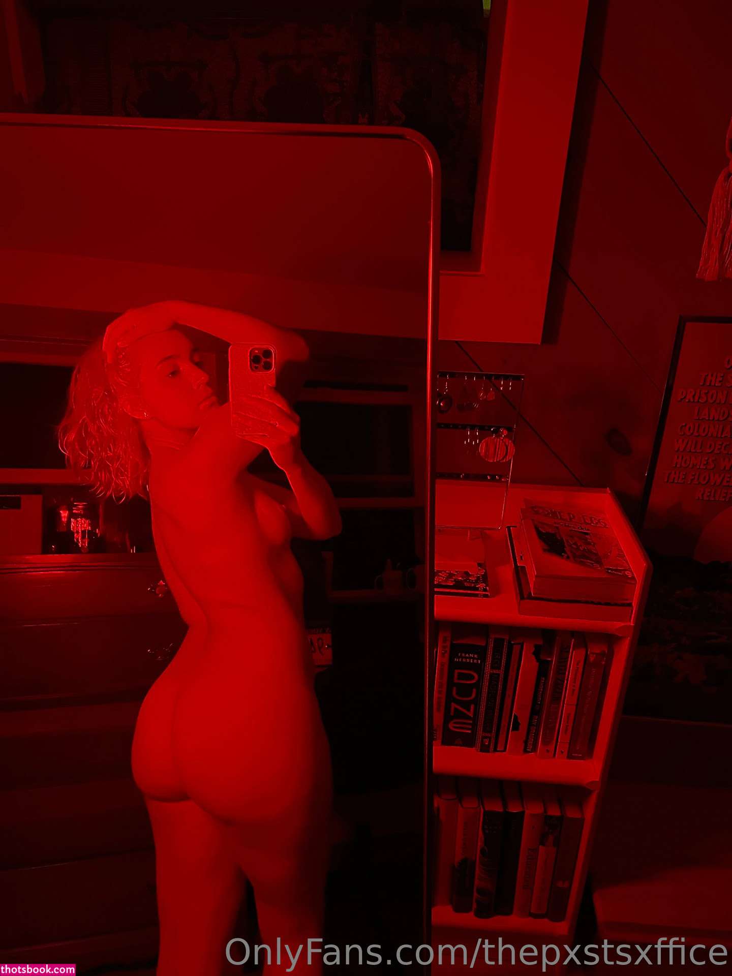 Erin Postsoffice Photo #165