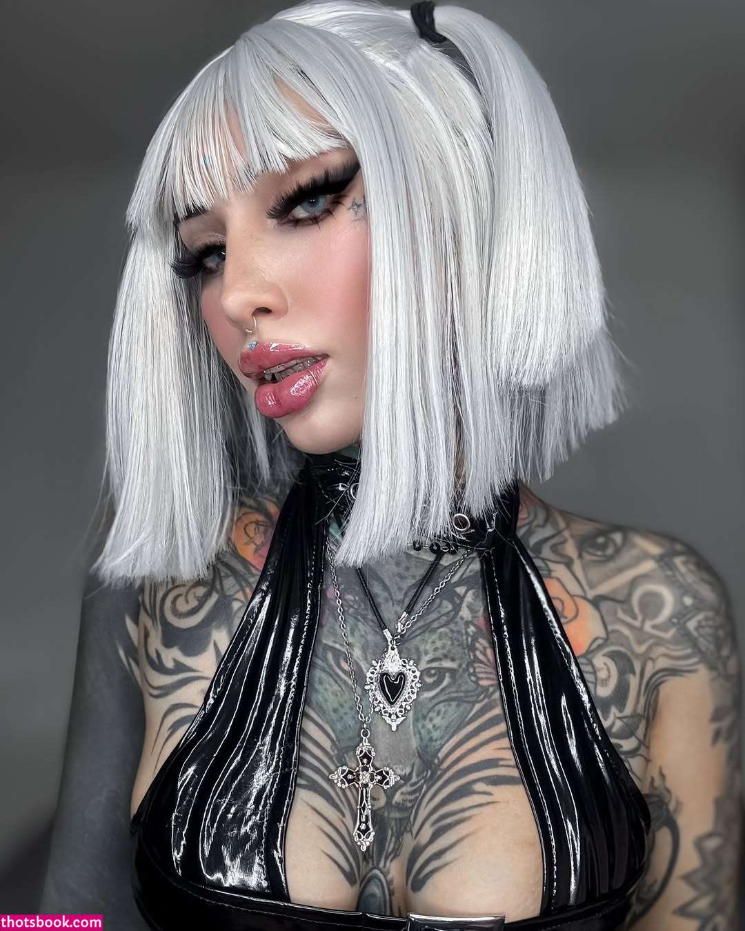 Divinajuventu Photo #11