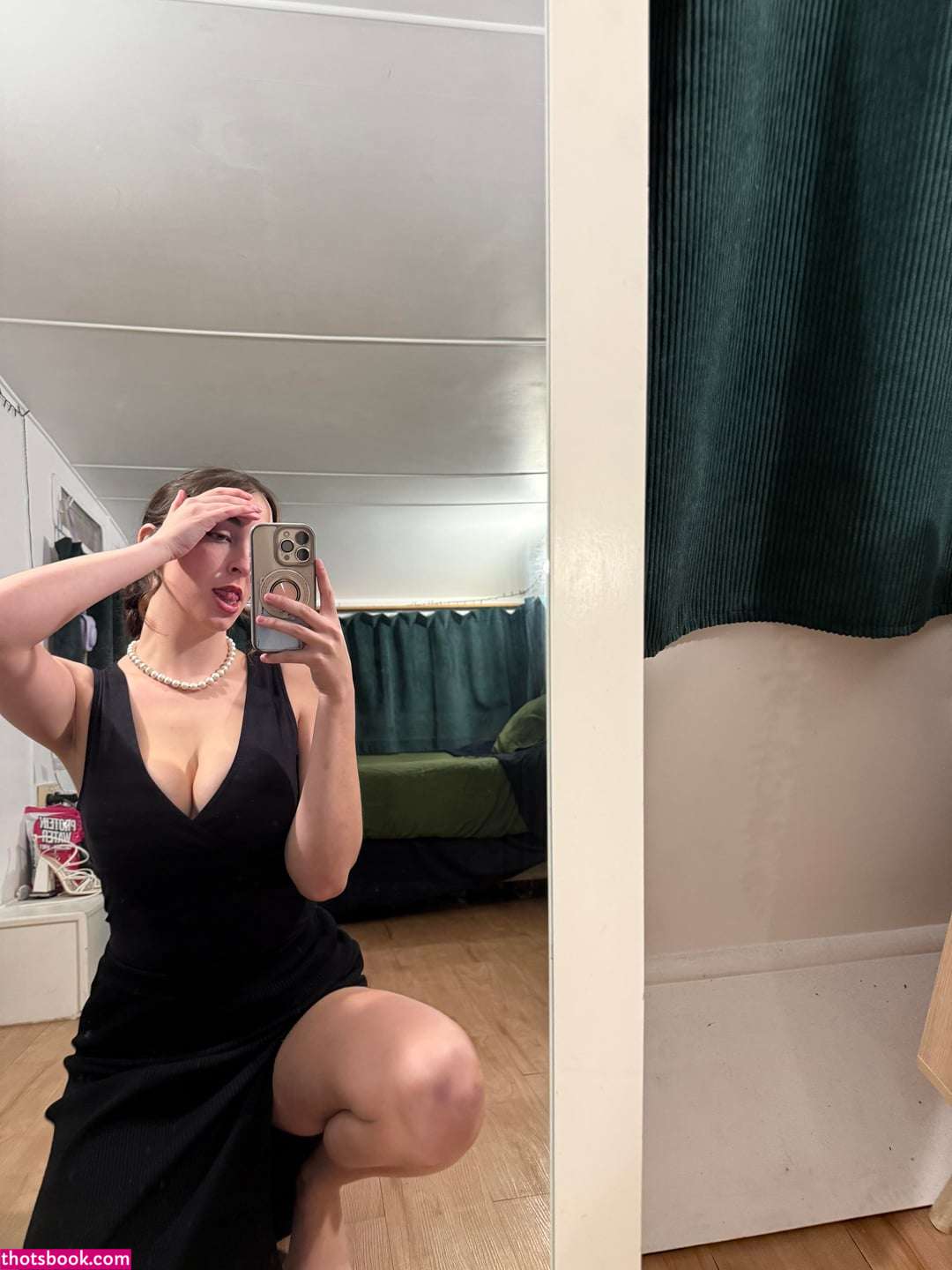 Kate Anderson Photo #11