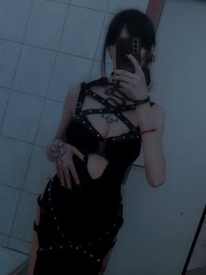 Sm0ltiddym0thgf Photo #1