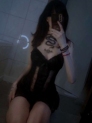 Sm0ltiddym0thgf Photo #2