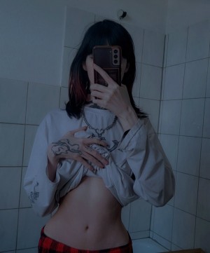 Sm0ltiddym0thgf Photo #15