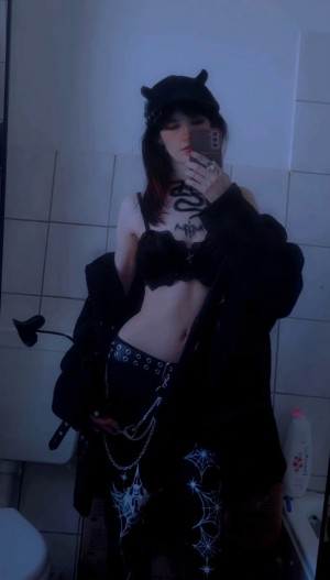 Sm0ltiddym0thgf Photo #23