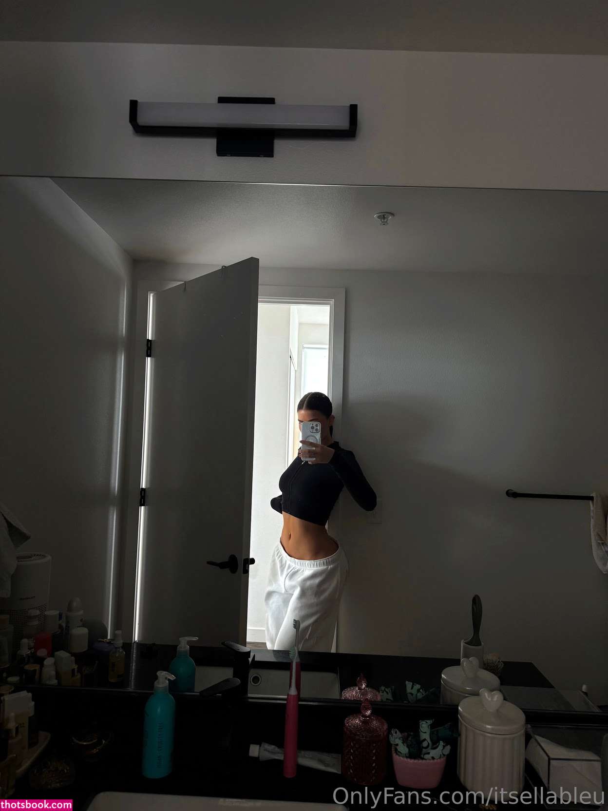 itsellableu Photo #26