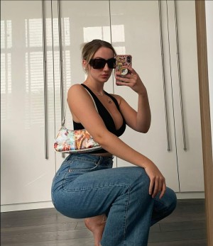 lucyagreen Photo #34