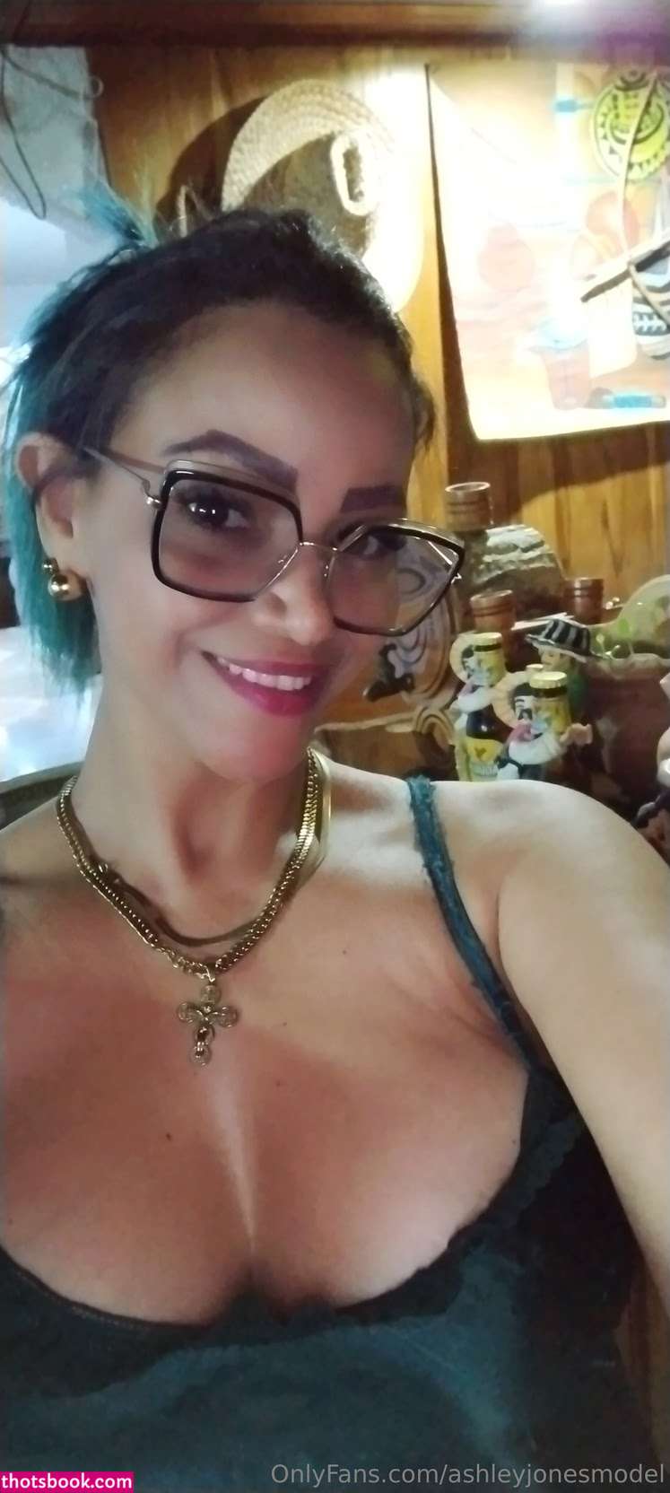 ashleyjonesmodel Photo #11