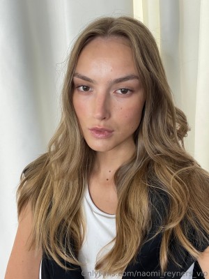 Naomi Reyner Photo #5