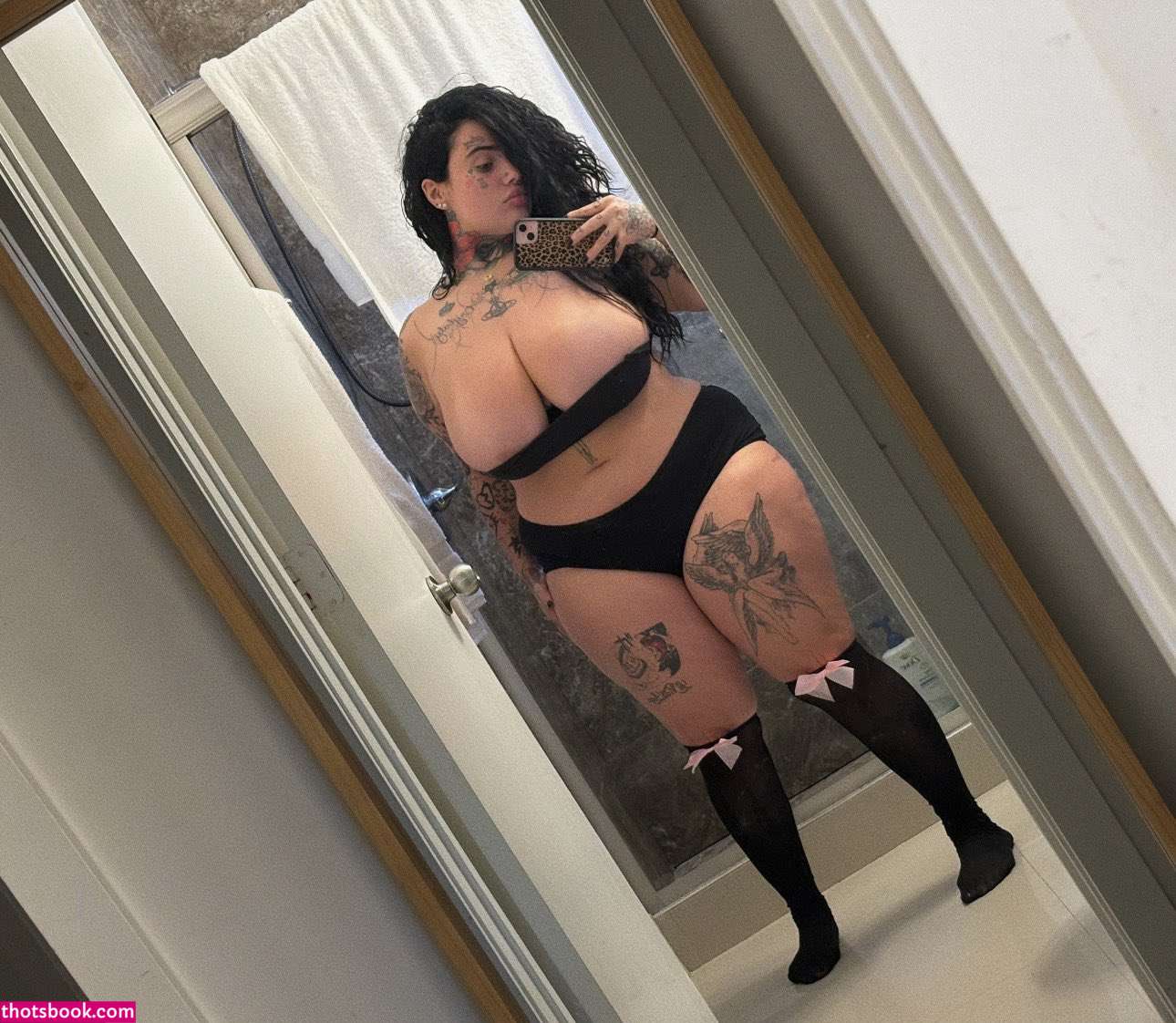 Bloodwrist Photo #53