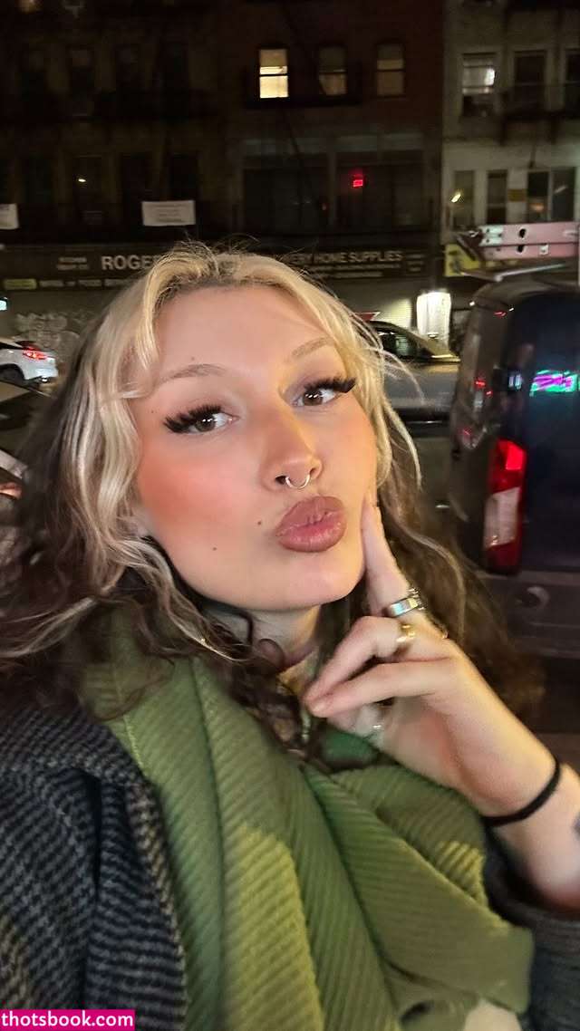 lilpochaco Photo #70