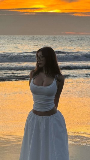 Mikaela Testa Photo #477