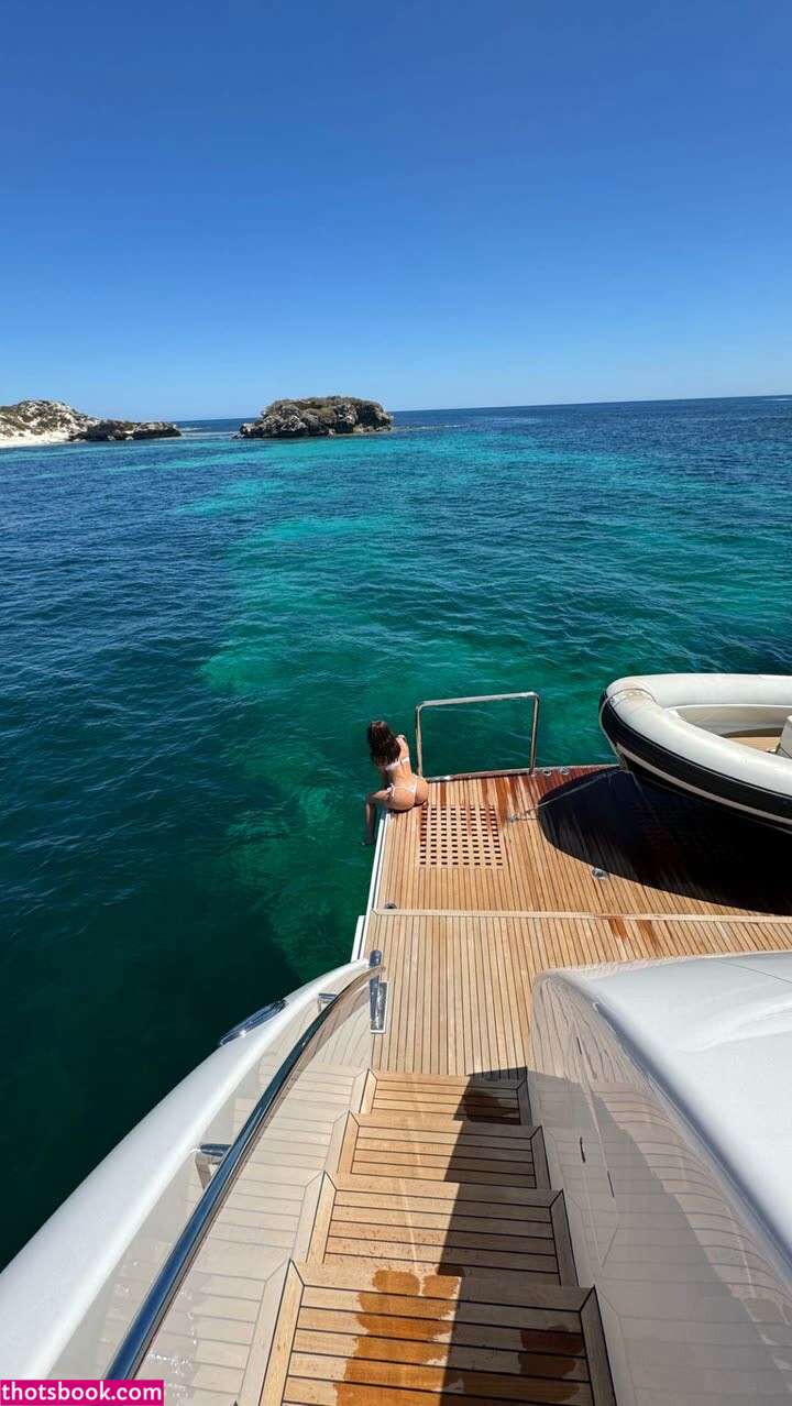 Mikaela Testa Photo #480