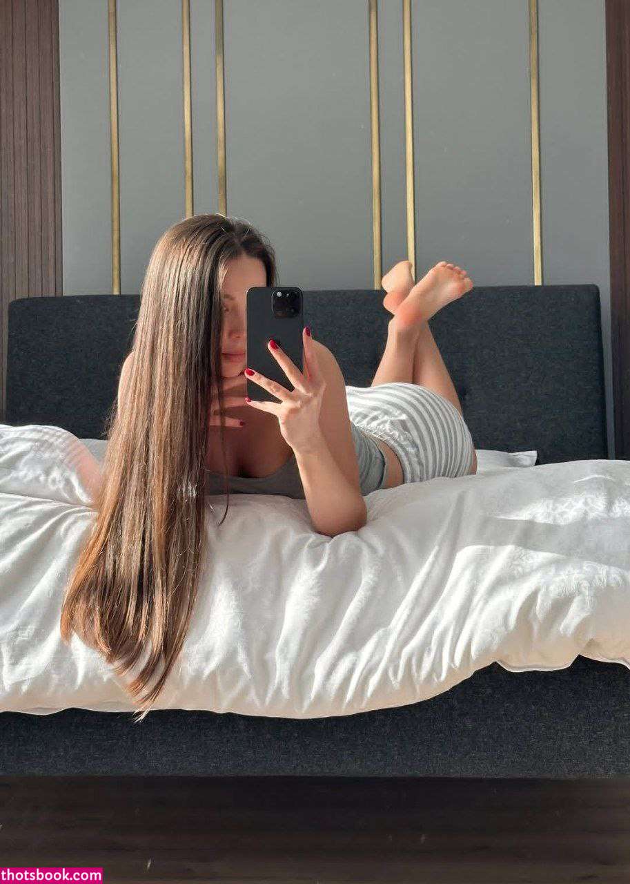 Sinem Ozgur Photo #216