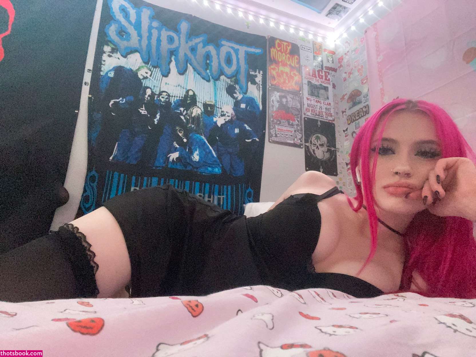 urpinkproblem Photo #31