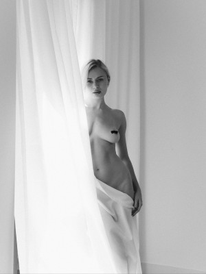 Akiv Avoyvolos Photo #12