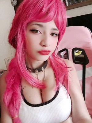 Valentina Kithoky Photo #25