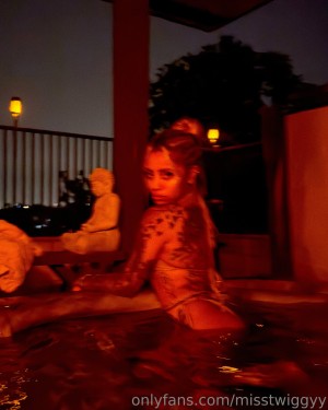 misstwiggyy Photo #29