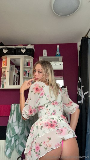 elliejonez69 Photo #31