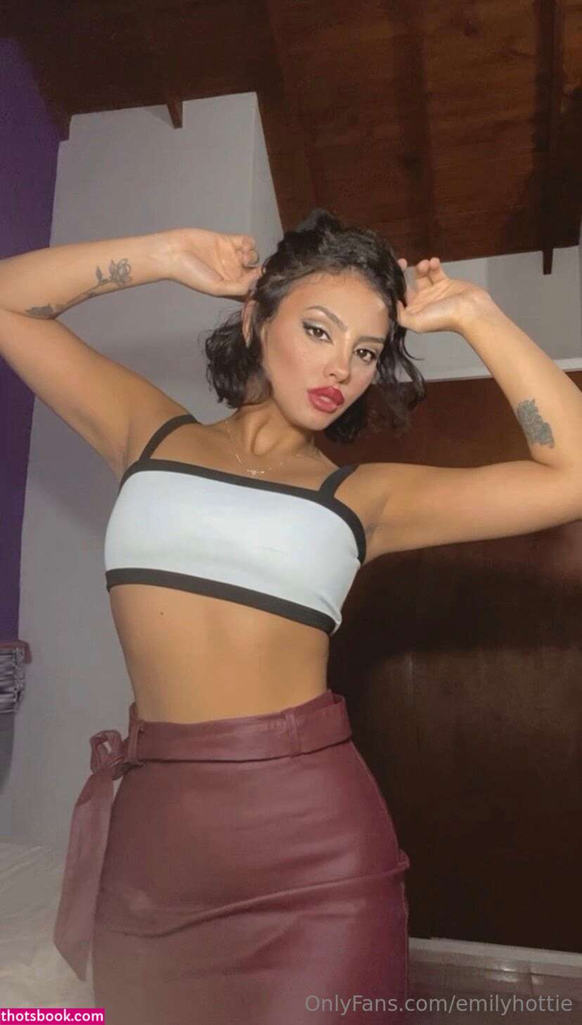 emilyhottie Photo #16
