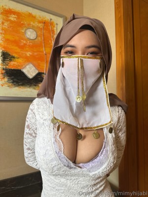 hijabazalea Photo #1