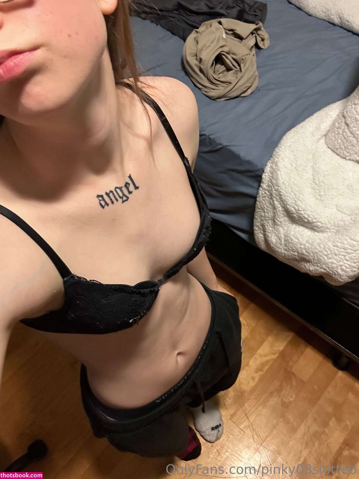 pinky08slotted Photo #25