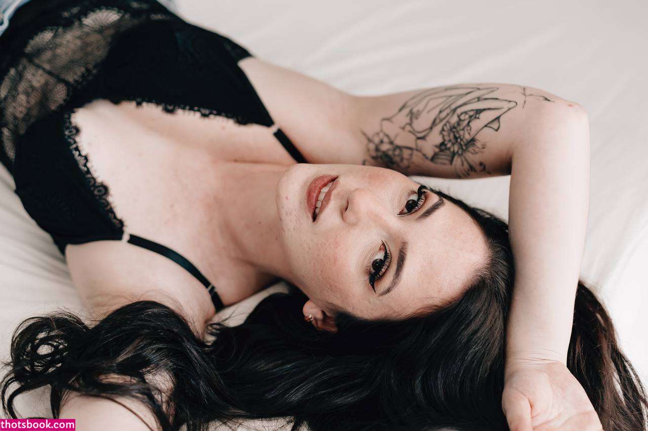 Aline Curti Photo #1