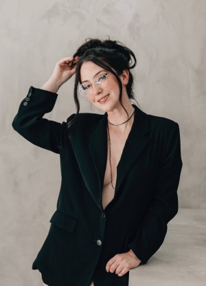 Aline Curti Photo #3