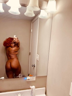 kweenbee982 Photo #26