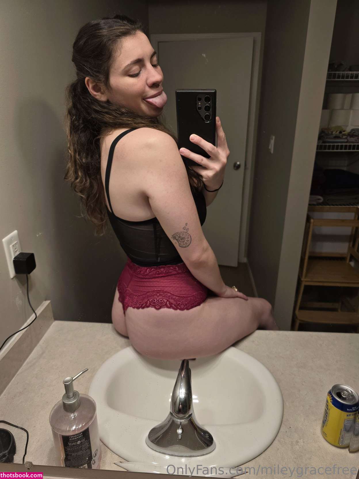 mileygracefree Photo #18