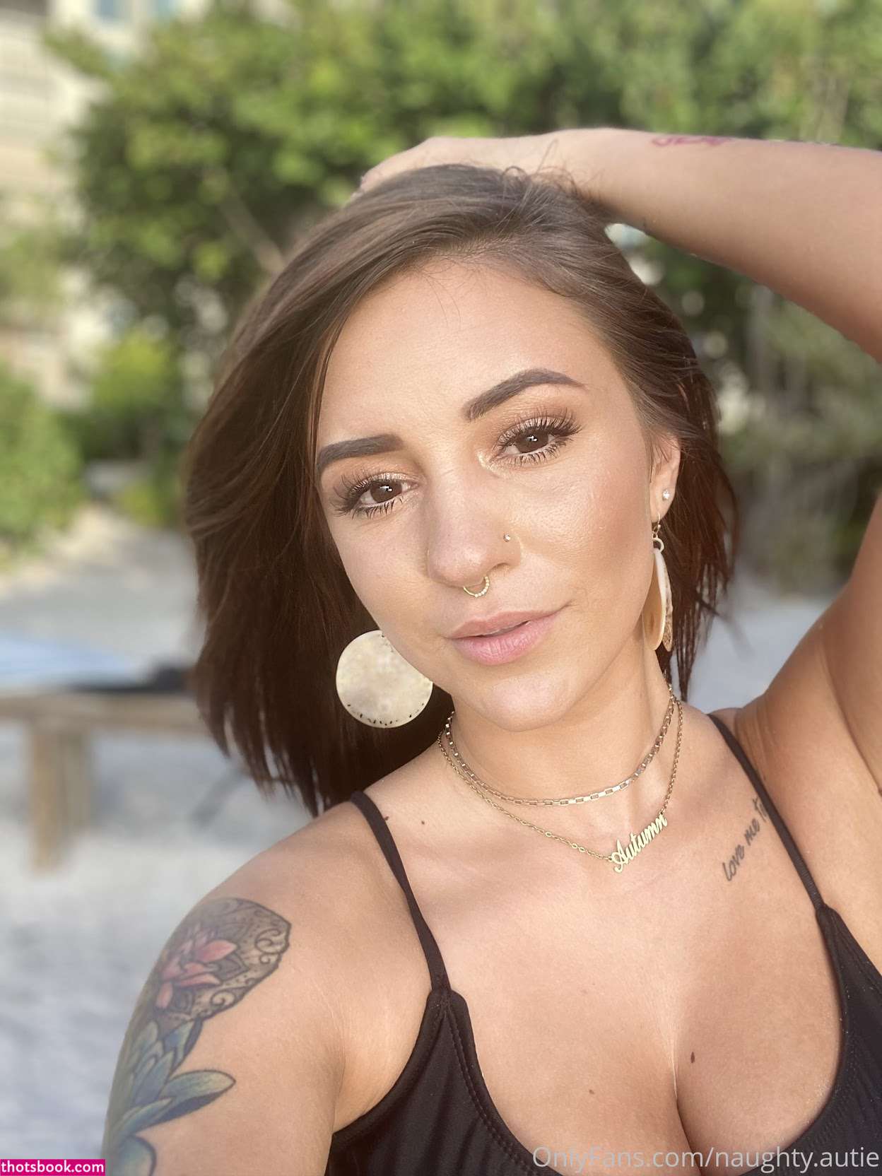 Naughty Autie Photo #20