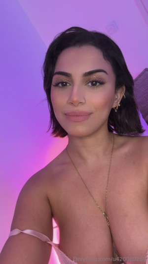 oliviapeachyy Photo #9