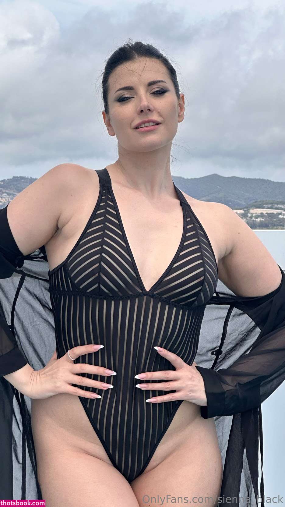 Sienna Black Photo #171