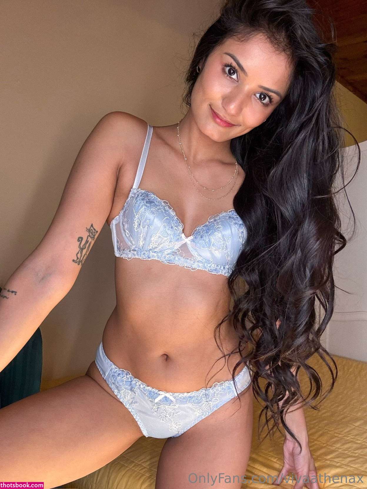 vivaathenax Photo #23